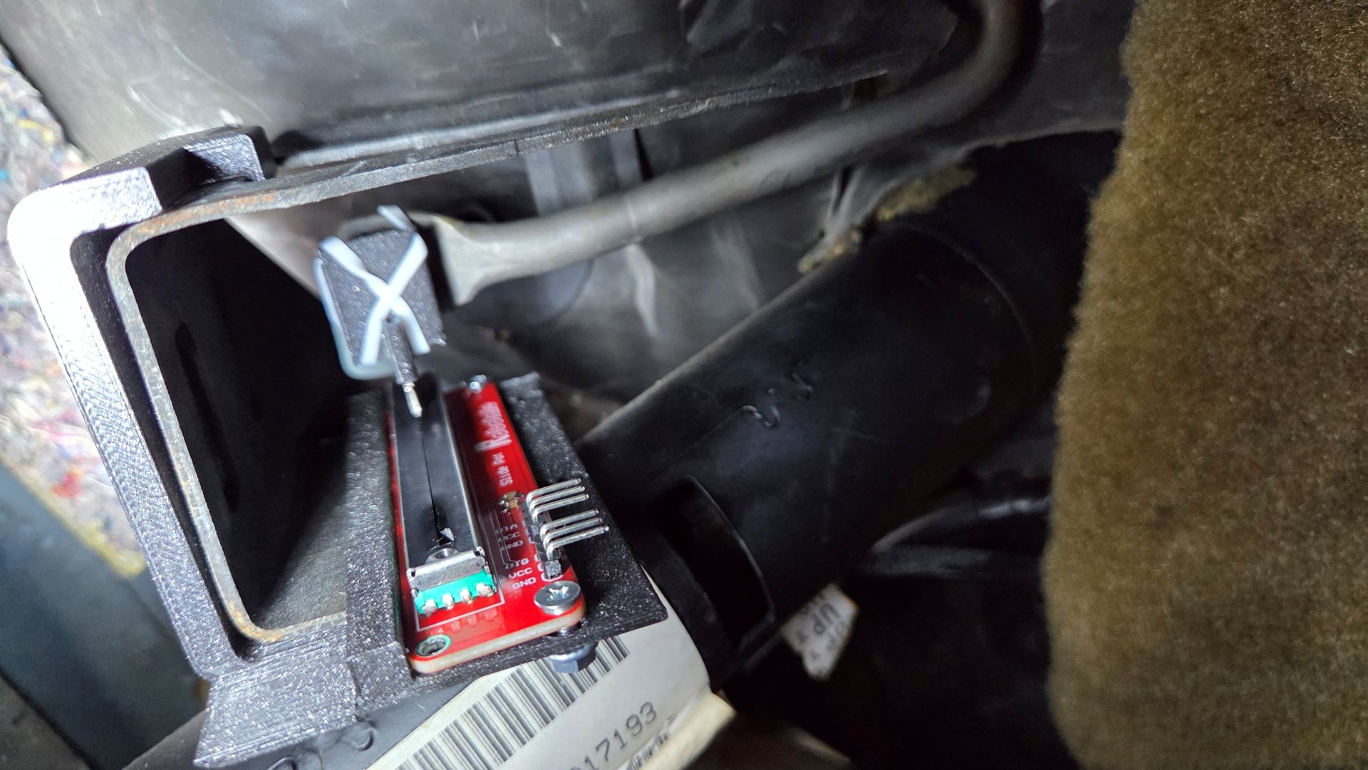 Gas Pedal - Anbindung 