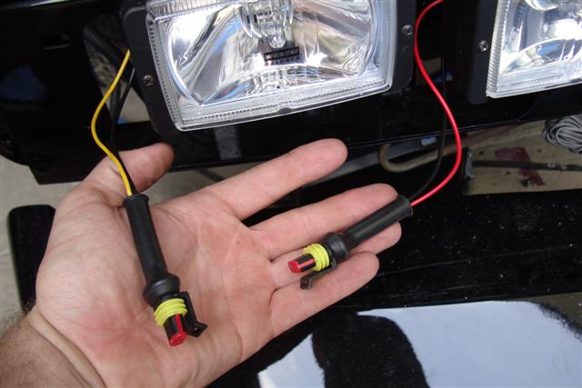 Arbeiten an Door- & Sail Panels, Aussenlautsprecher und Nebelscheinwerfern 