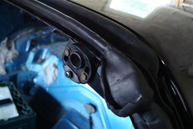 Targadichtungen eingeklebt, Innentürverkleidung weiterbearbeitet.