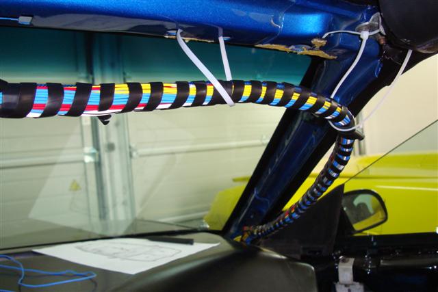 Kabel bündeln, Teppich und 2. Batterie