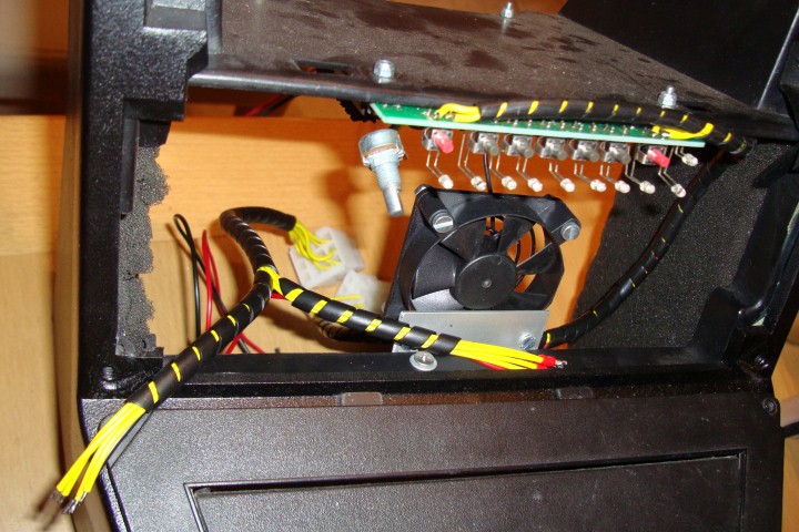 Detailarbeiten an der Verkableung für Mittelkonsole (und mehr,..)