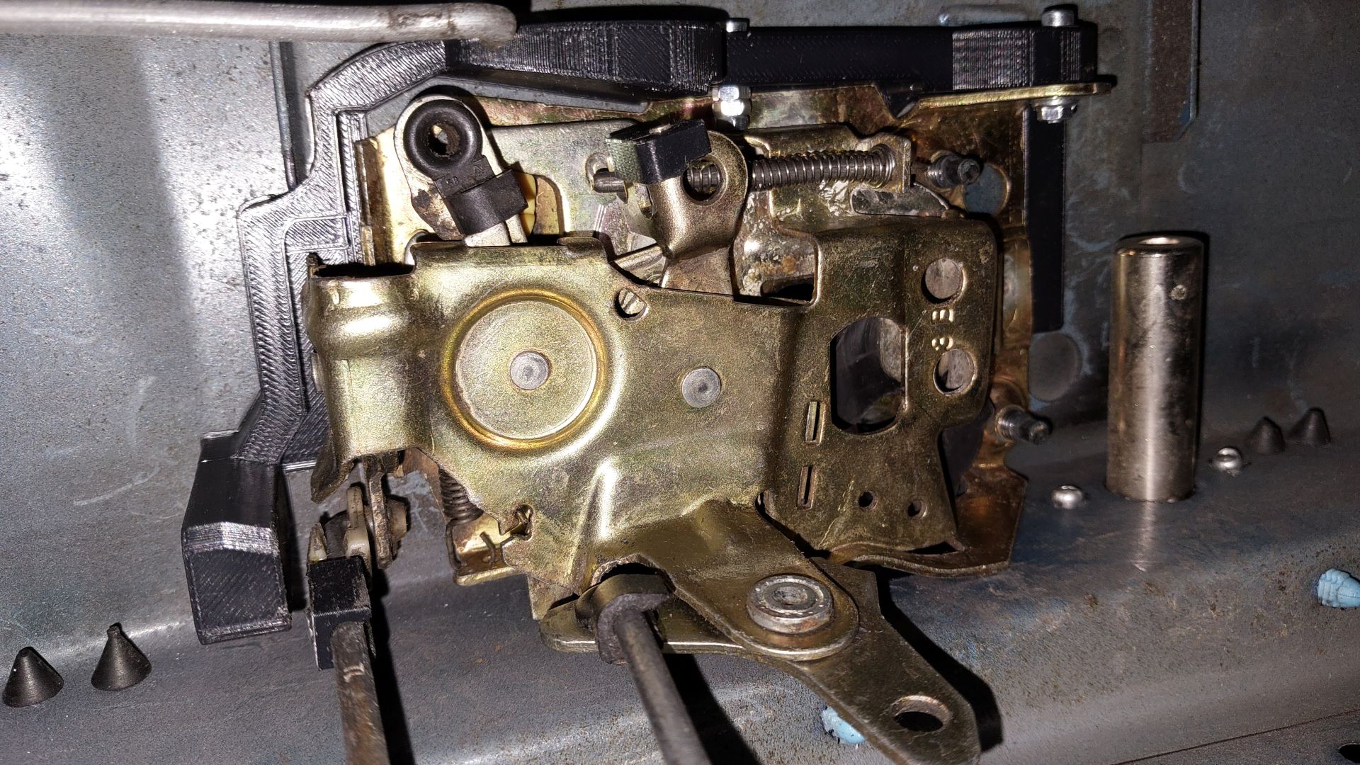 Door LED - Mechanik und Verkabelung vorbereitet